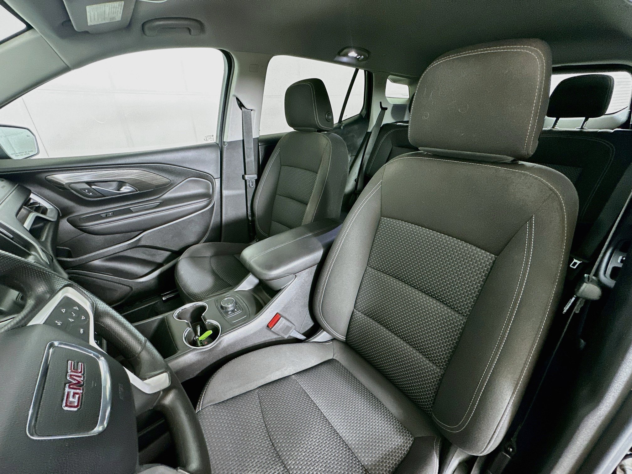 Used 2022 GMC Terrain SLE FWD image 13