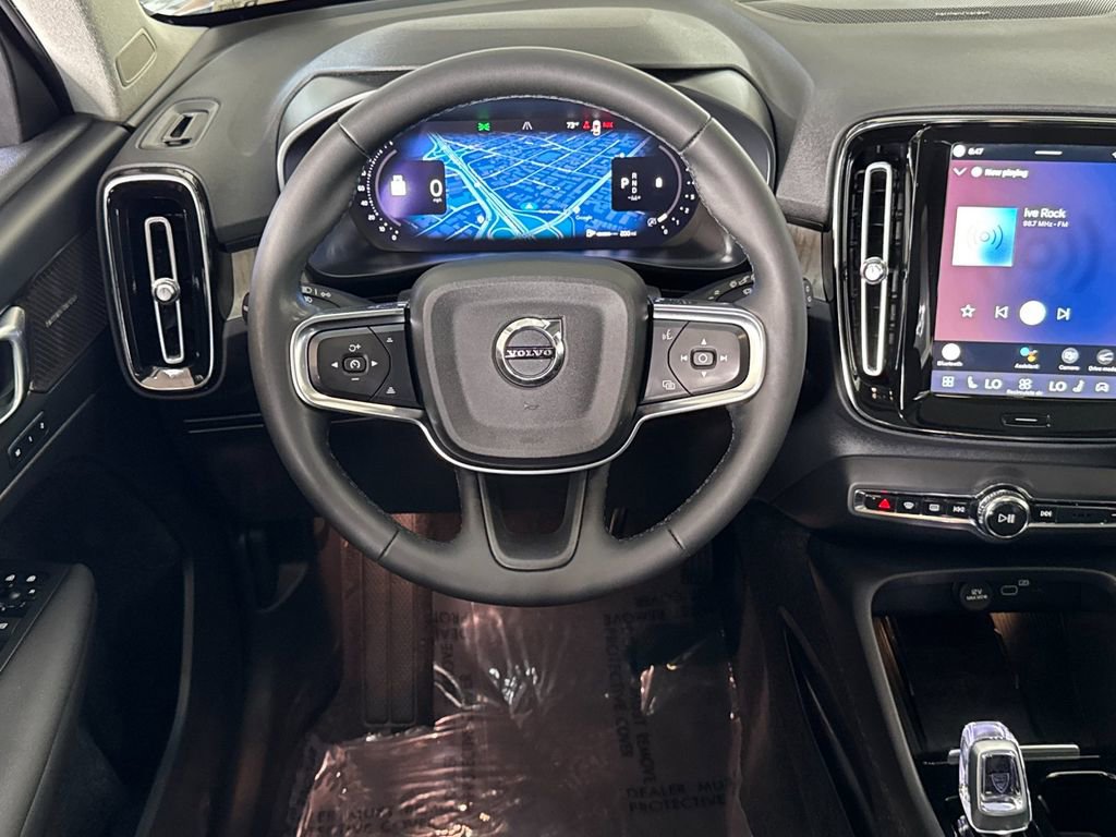 Certified 2023 Volvo XC40 B5 Ultimate image 13