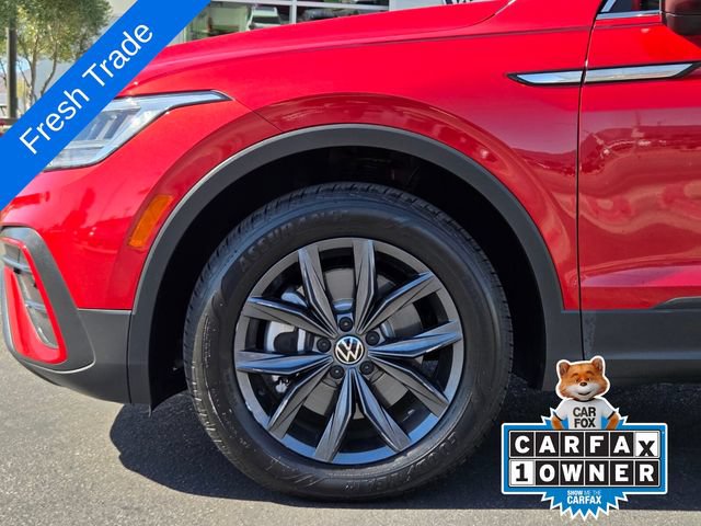 Certified 2022 Volkswagen Tiguan SE FWD image 11