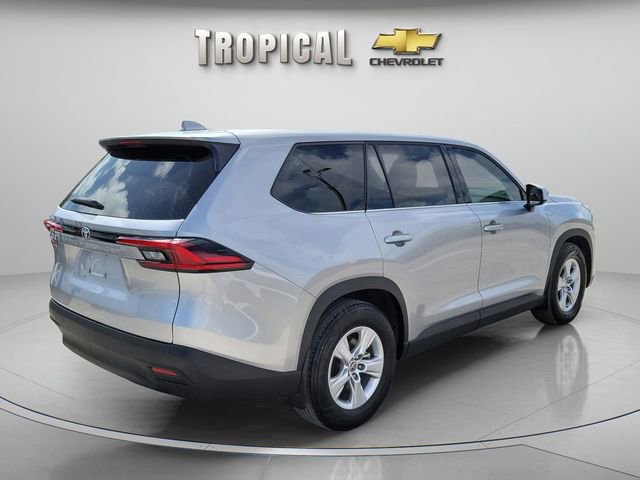 Used 2025 Toyota Grand Highlander FWD image 3