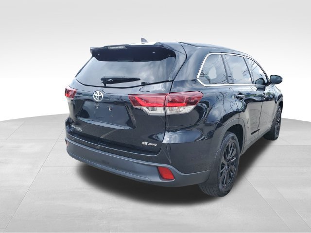 Used 2019 Toyota Highlander SE AWD/4WD image 4