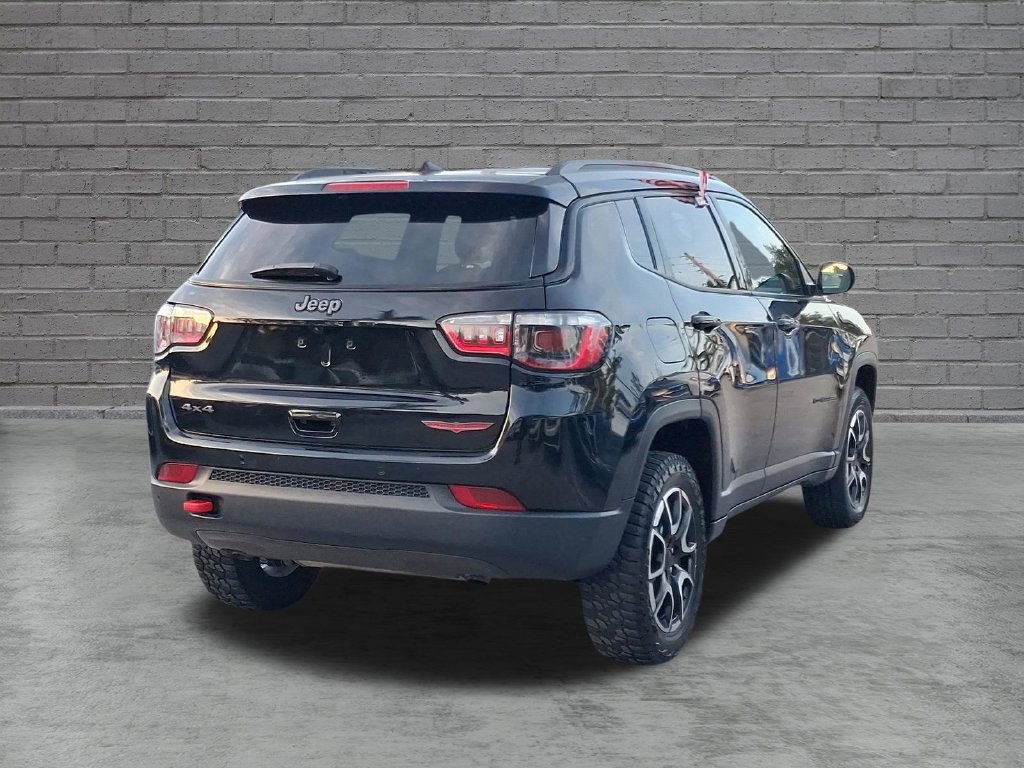 Used 2024 Jeep Compass Trailhawk AWD/4WD image 9