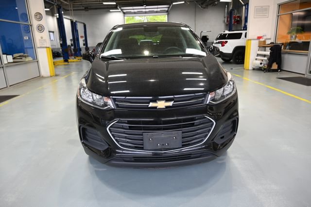 Used 2020 Chevrolet Trax LS w/ Tint and Cruise Package AWD/4WD image 2