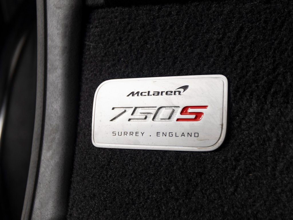 Used 2024 McLaren 750S Spider image 20