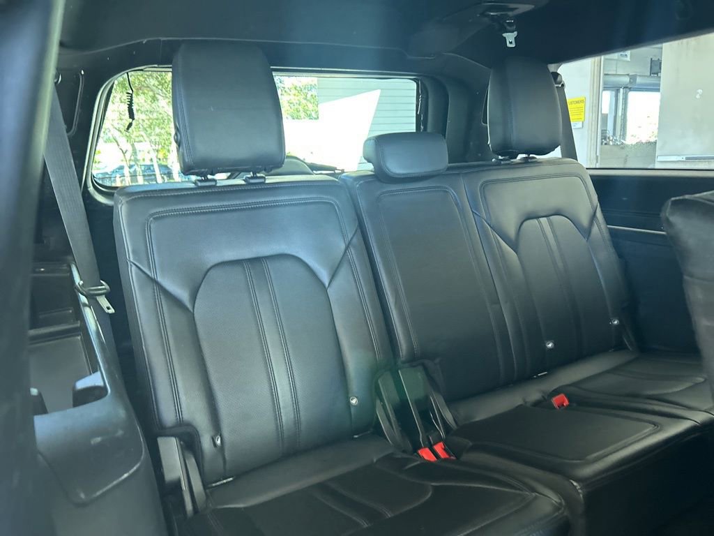 Used 2021 Ford Expedition Max Limited image 30