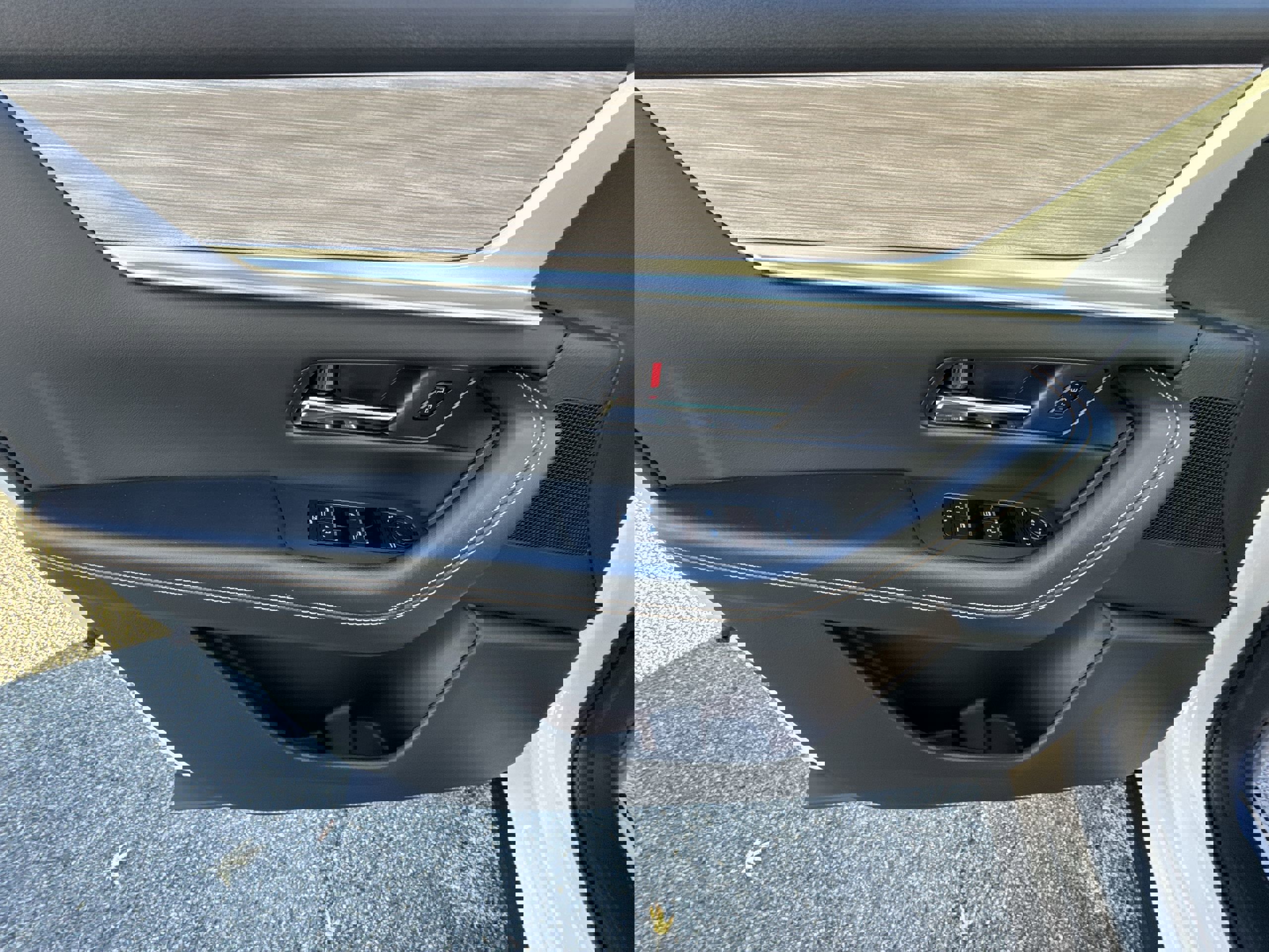 Used 2025 MAZDA CX-90 Plug-In Hybrid w/Premium Sport image 24