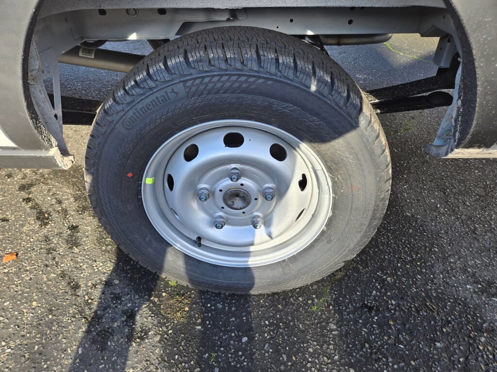 New 2026 Ford Transit 250 148 Medium Roof RWD image 9