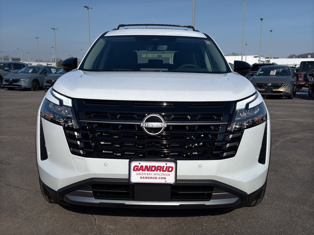 New 2026 Nissan Pathfinder SL image 3