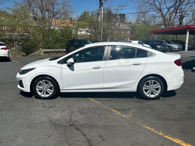 Used 2019 Chevrolet Cruze LT image 2