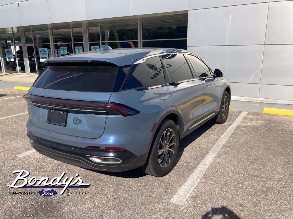 Used 2026 Lincoln Nautilus Premier w/ Equipment Group 102A AWD/4WD image 4
