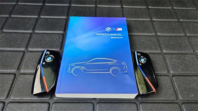 Used 2025 BMW X6 M Competition w/ Executive Package image 63