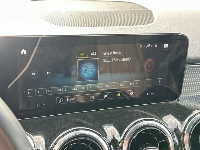 Used 2023 Mercedes-Benz GLB 250 image 12