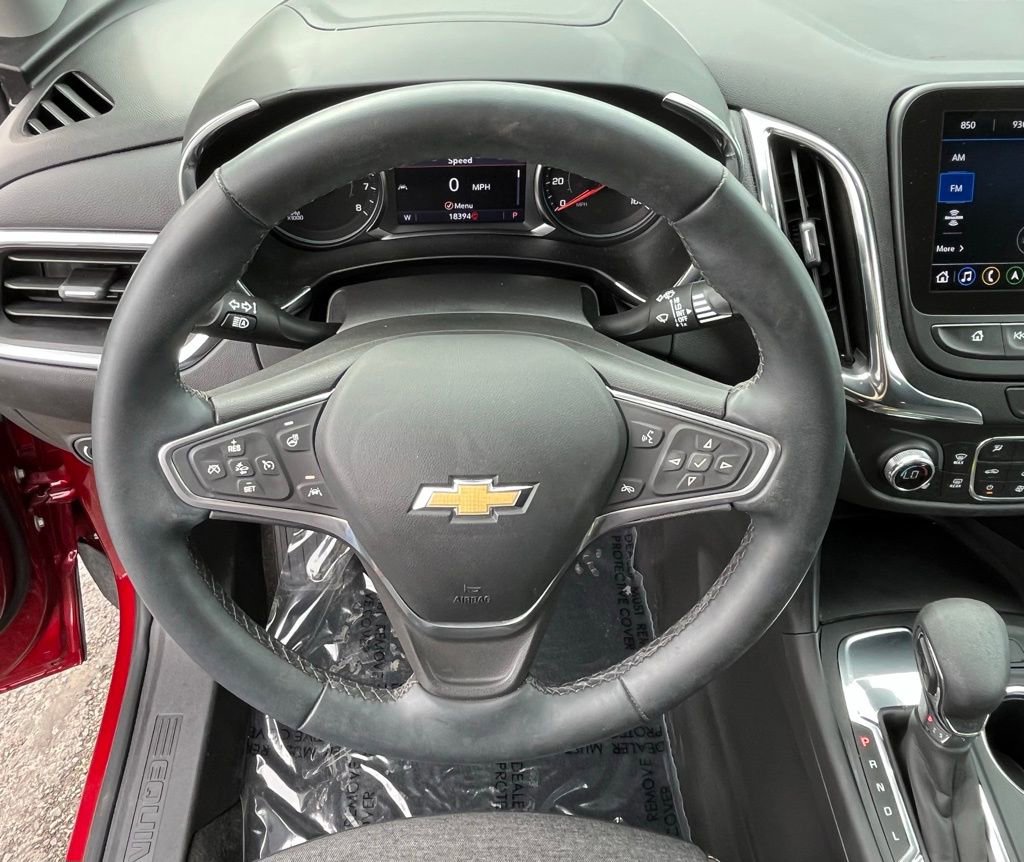 Used 2023 Chevrolet Equinox LT FWD image 12