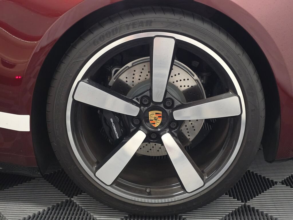 Certified 2021 Porsche 911 Targa 4S Heritage Design AWD/4WD image 31
