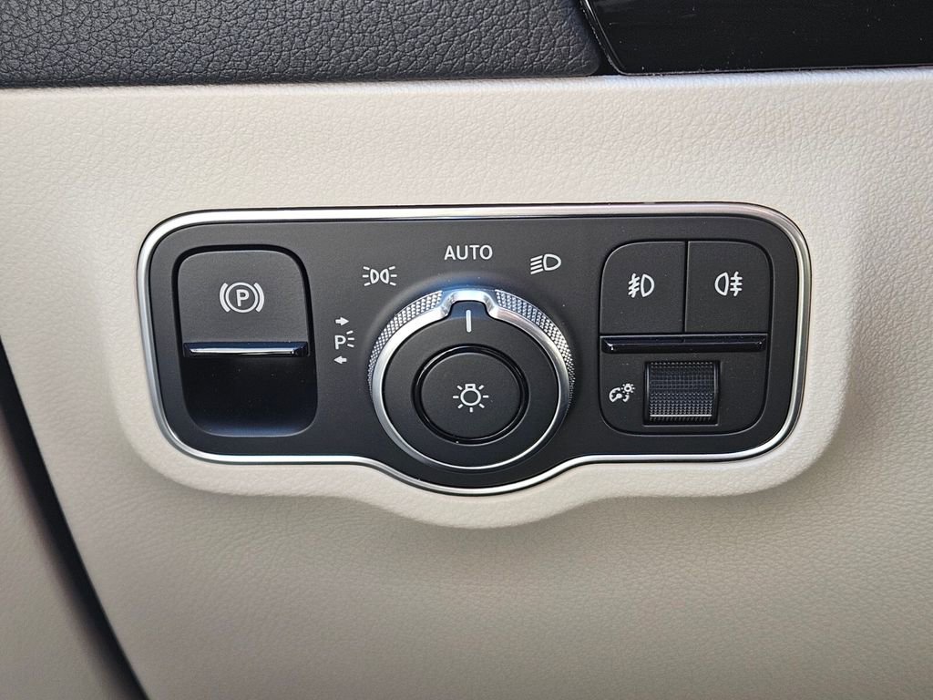 Certified 2026 Mercedes-Benz GLA 250 4MATIC image 22