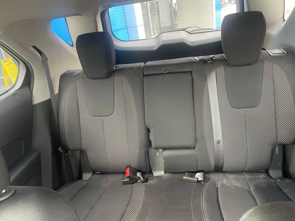 Used 2015 Chevrolet Equinox LT w/ Driver Convenience Package image 12