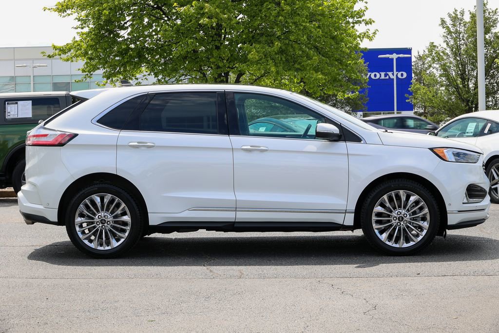 Used 2021 Ford Edge Titanium w/ Equipment Group 301A AWD/4WD image 32