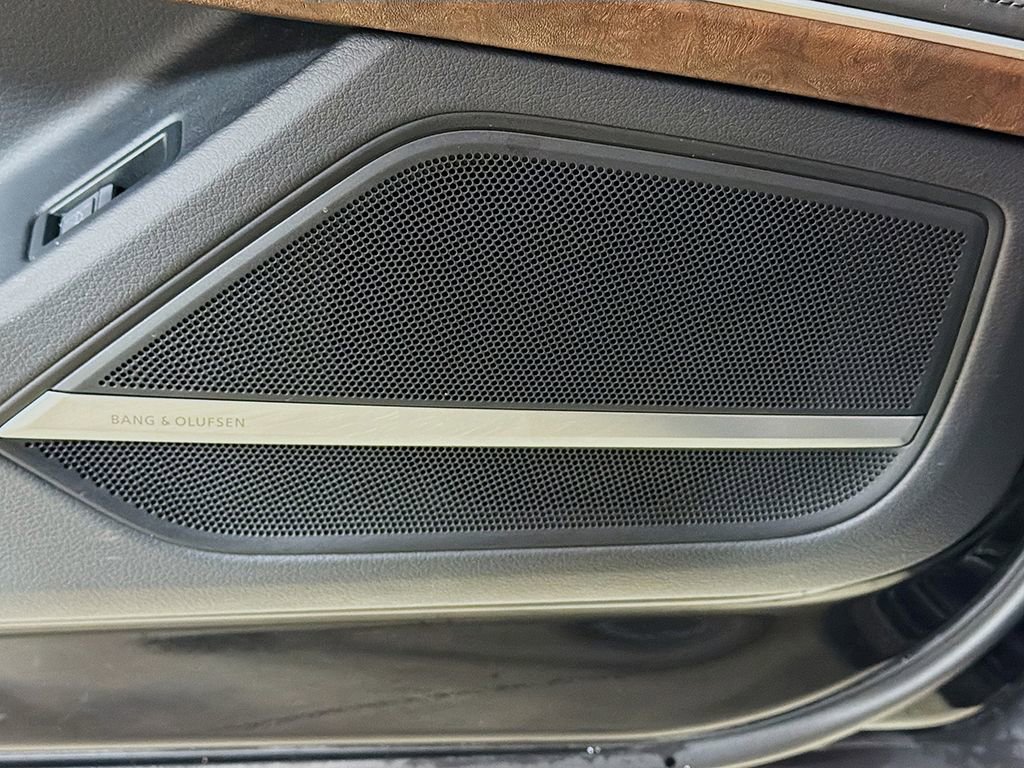 Used 2023 Audi A8 L 3.0T w/ Luxury Package image 39