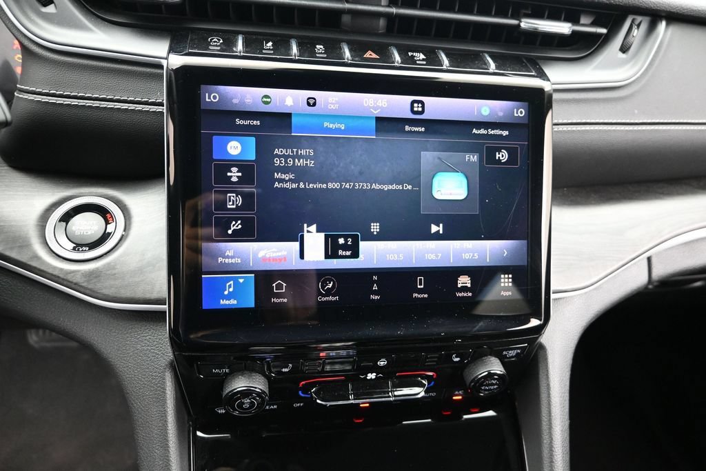 Used 2023 Jeep Grand Cherokee L Limited AWD/4WD image 14