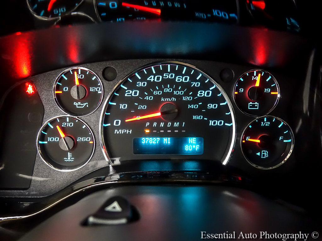 Used 2023 Chevrolet Express 2500 RWD image 9