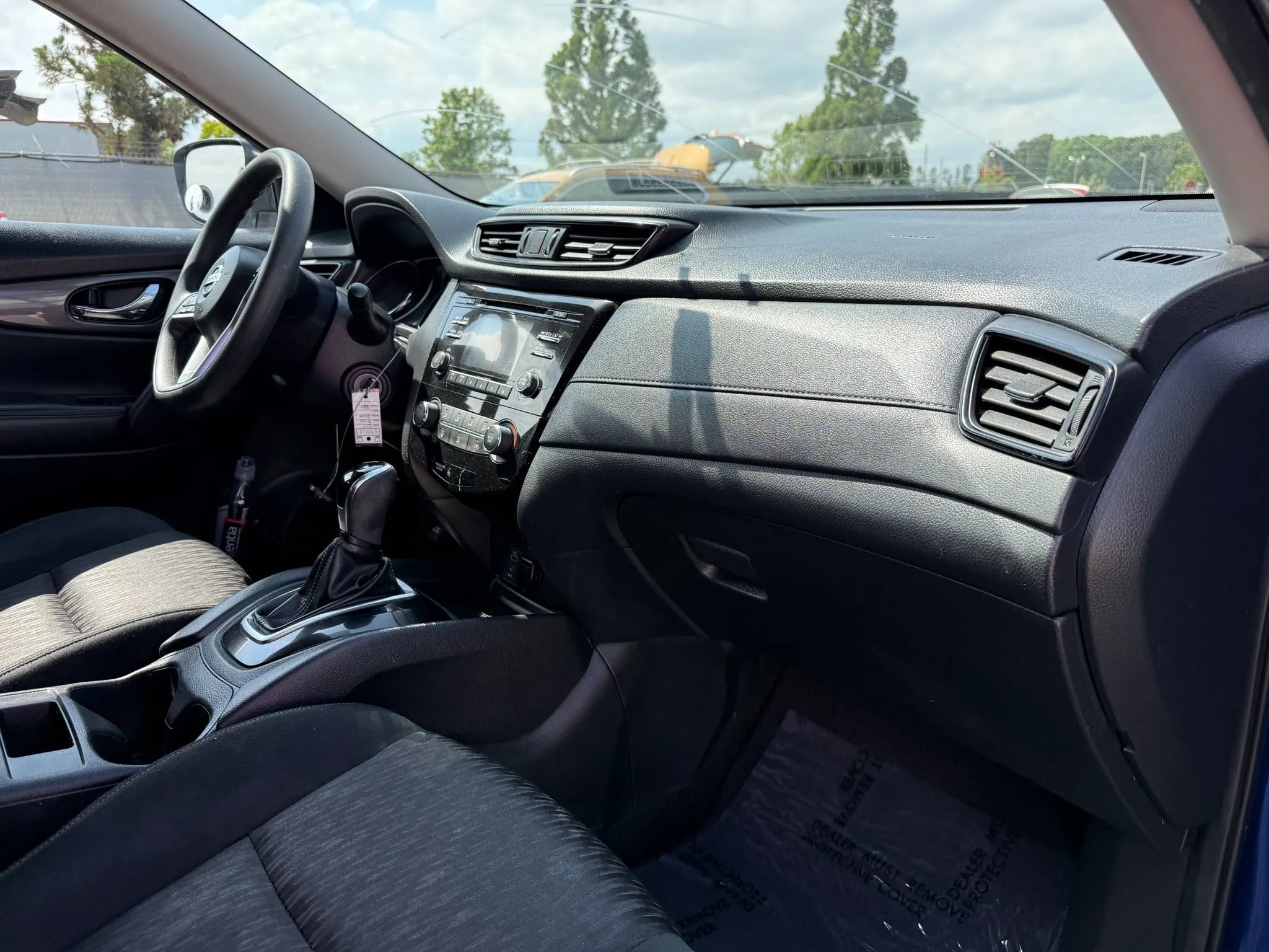 Used 2017 Nissan Rogue S AWD/4WD image 19