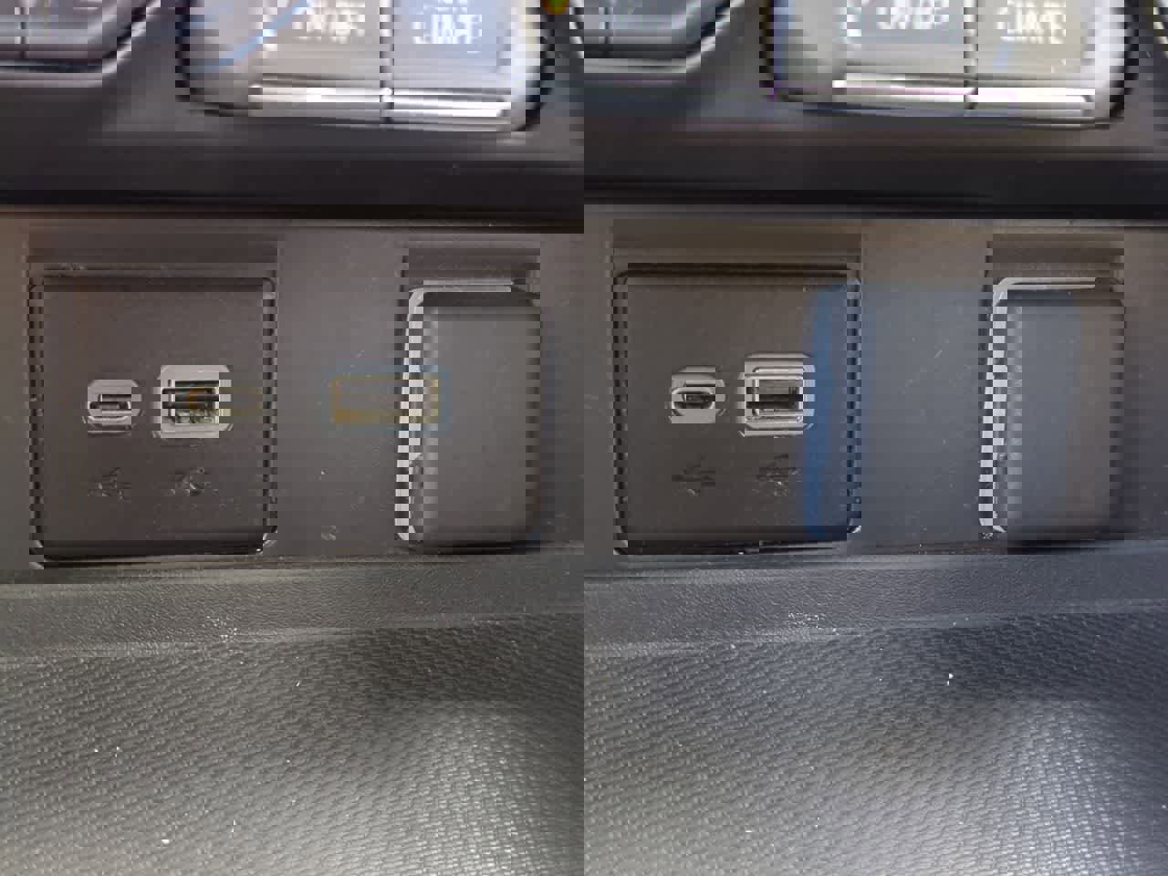 Used 2024 Chevrolet Suburban Premier RWD image 31