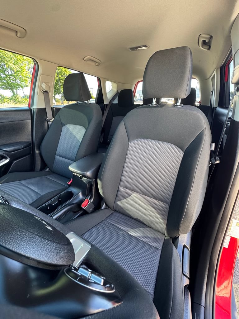 Used 2024 Kia Soul LX w/ Option Group 015 FWD image 34