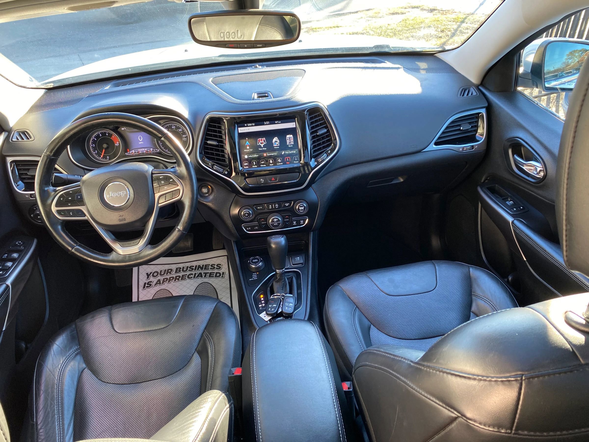 Used 2019 Jeep Cherokee Limited image 4