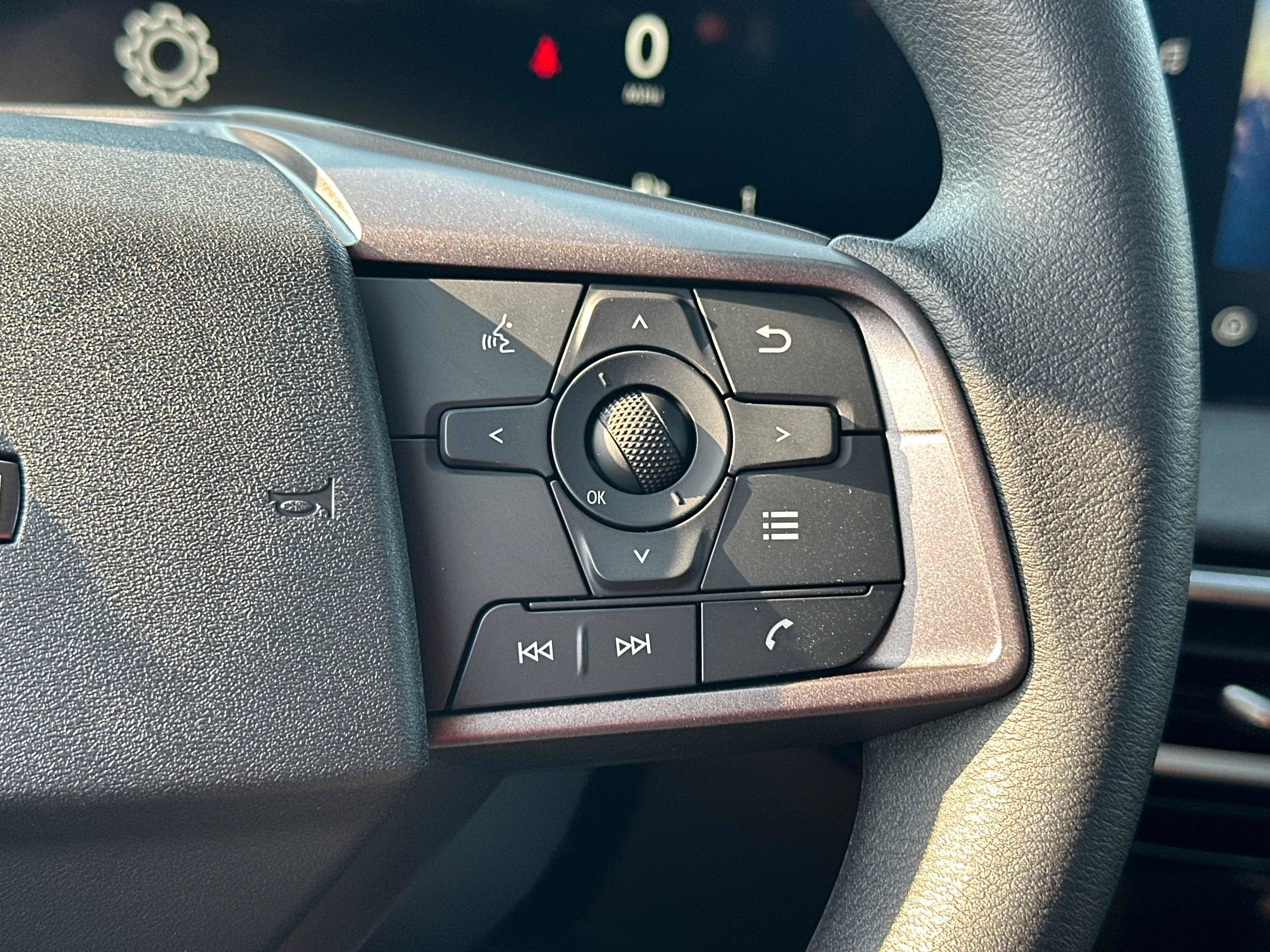 New 2027 Nissan Sentra SV w/ Floor Mat Package FWD image 38