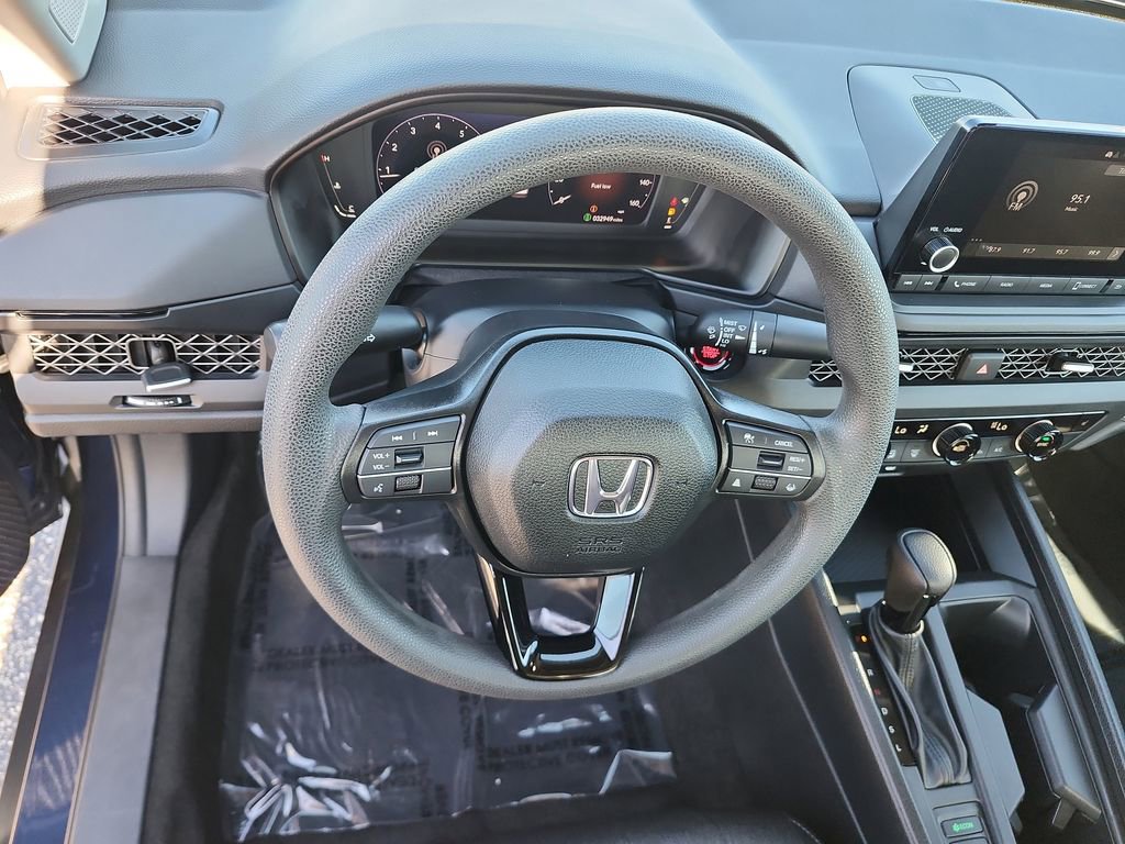 Used 2023 Honda Accord EX image 32