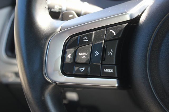 Used 2020 Jaguar E-PACE SE image 12