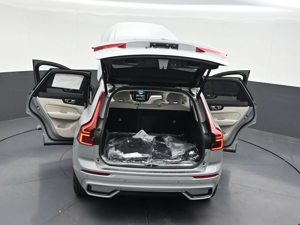 New 2026 Volvo XC60 T8 Ultra w/ Protection Package Premier AWD/4WD image 33