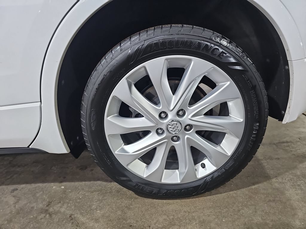 Used 2018 Buick Envision Premium w/ Driver Confidence Package AWD/4WD image 39