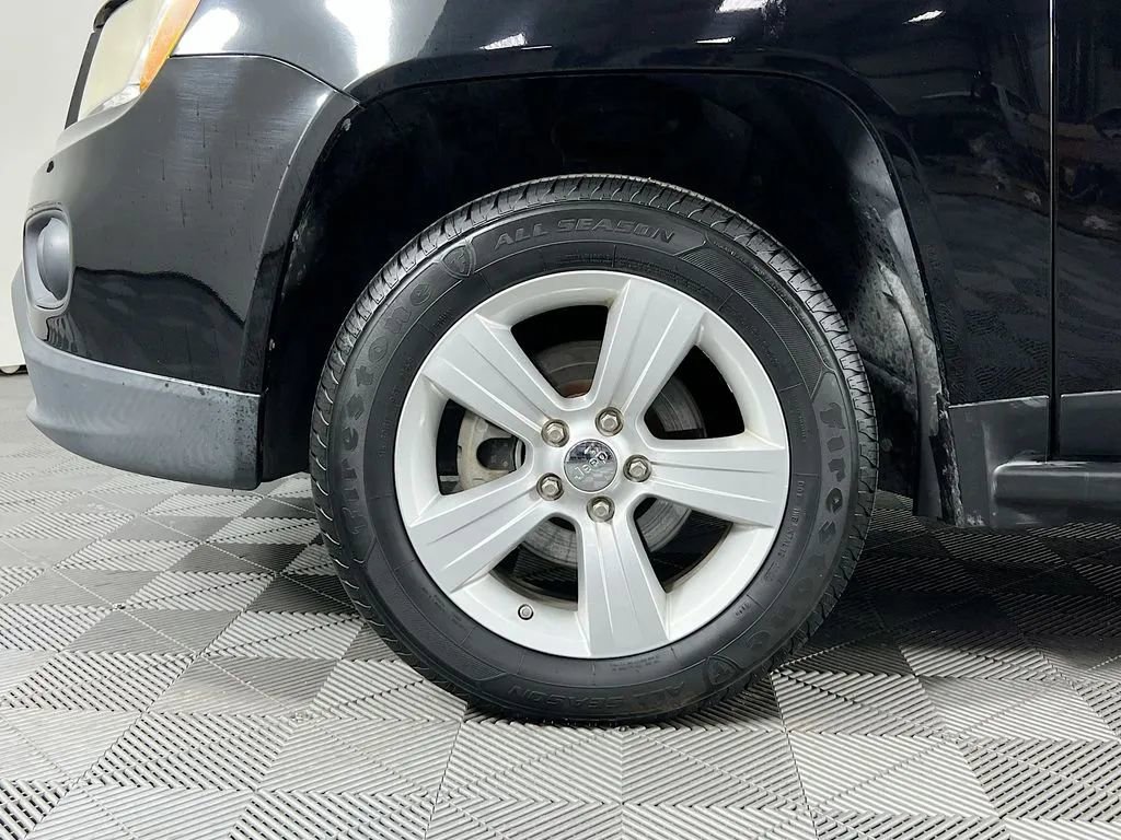 Used 2012 Jeep Compass Latitude image 28