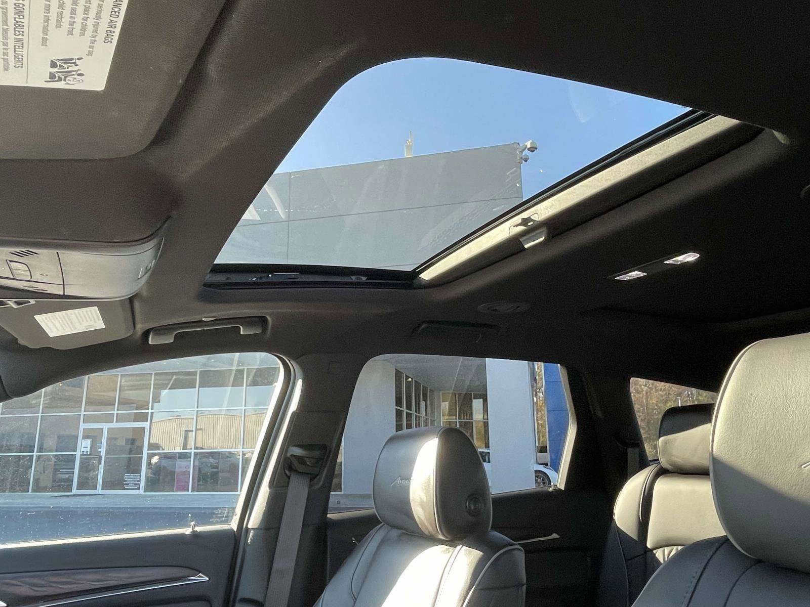 Certified 2022 Buick Enclave Avenir w/ Avenir Technology Package image 9