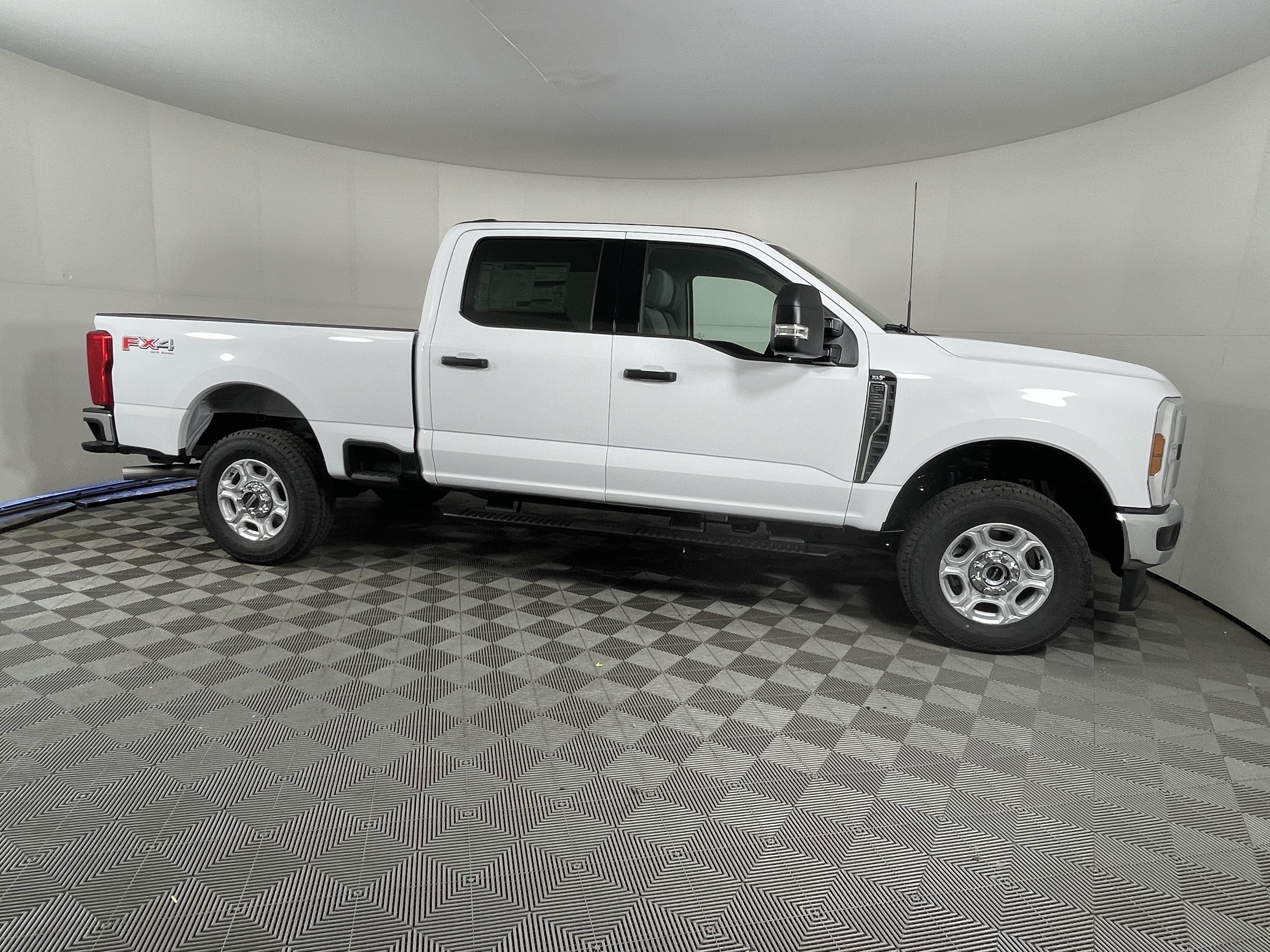 New 2027 Ford F250 XLT w/ FX4 Off-Road Package AWD/4WD image 6