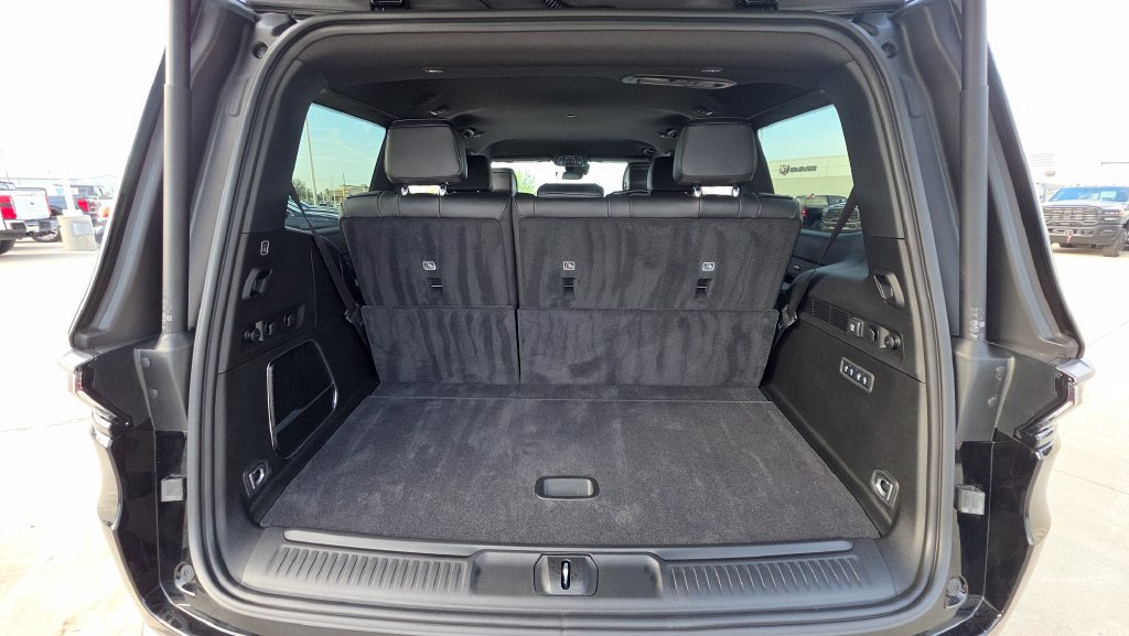 New 2026 Jeep Grand Wagoneer Limited AWD/4WD image 17