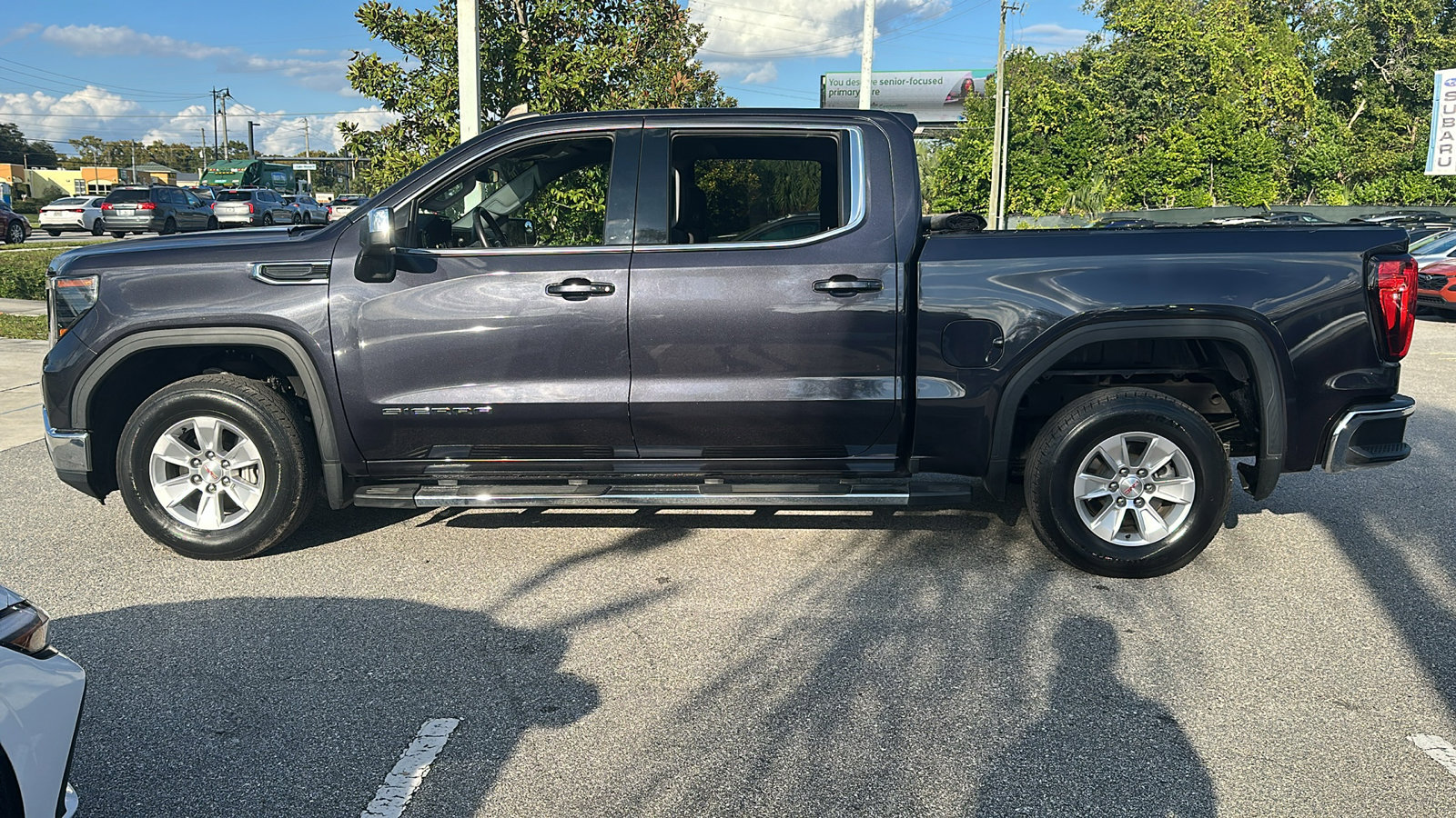Used 2022 GMC Sierra 1500 SLE image 4