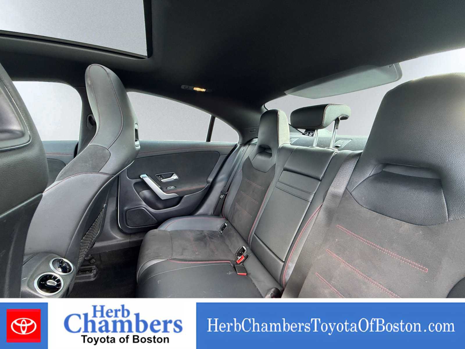 Used 2024 Mercedes-Benz CLA 250 4MATIC image 19