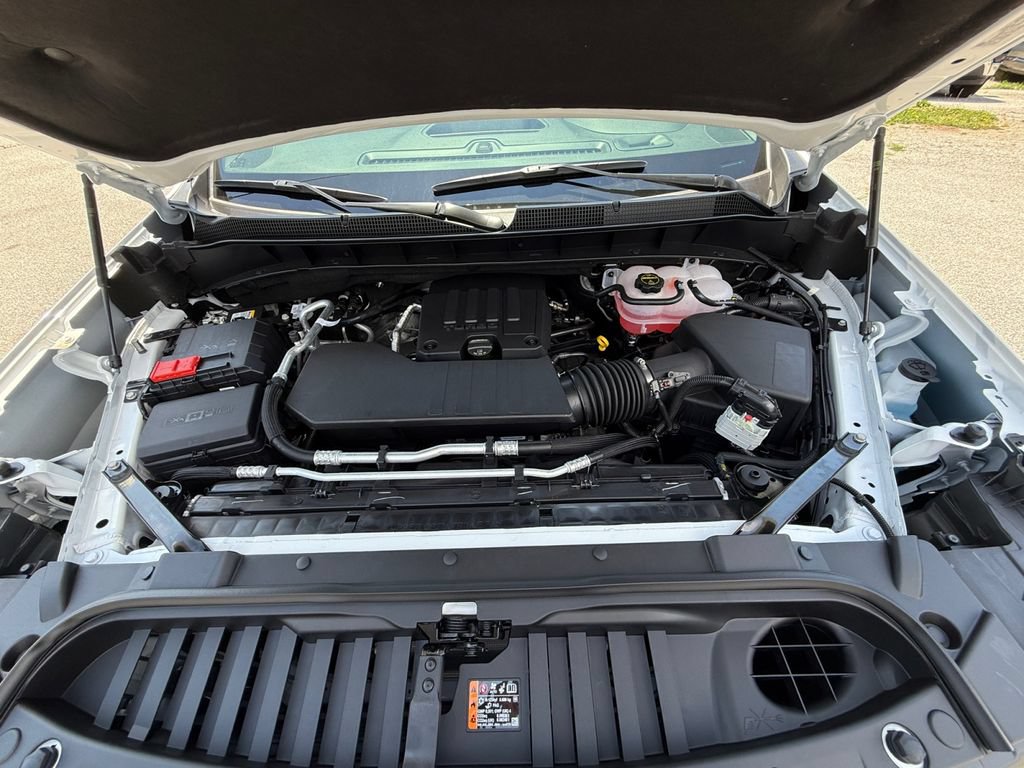 New 2026 Chevrolet Silverado 1500 Custom w/ Turbomax Blackout Package AWD/4WD image 26
