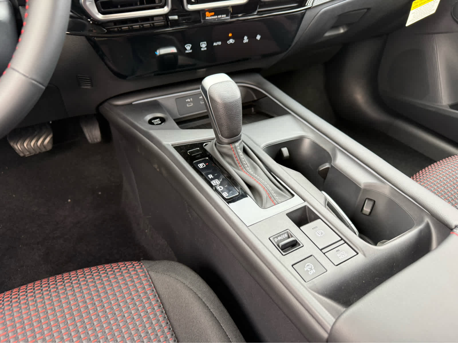 New 2026 Nissan Sentra SR w/ Floor Mat Package FWD image 17