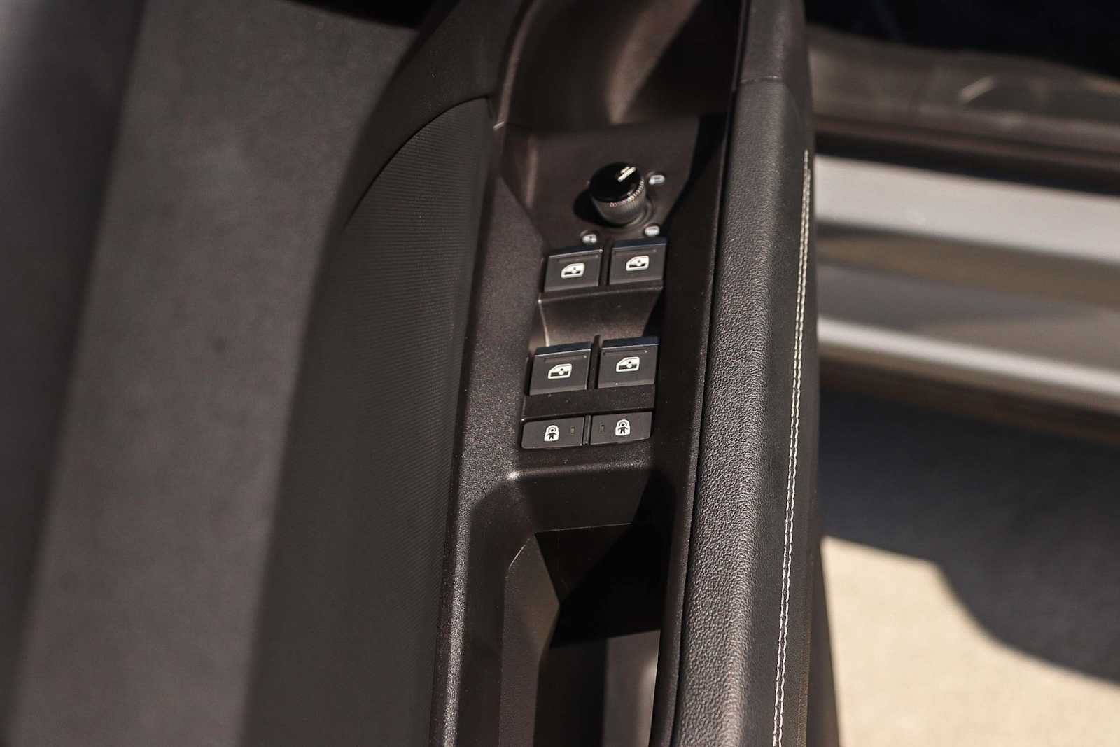 Used 2023 Audi Q4 e-tron Premium w/ Premium Plus RWD image 27
