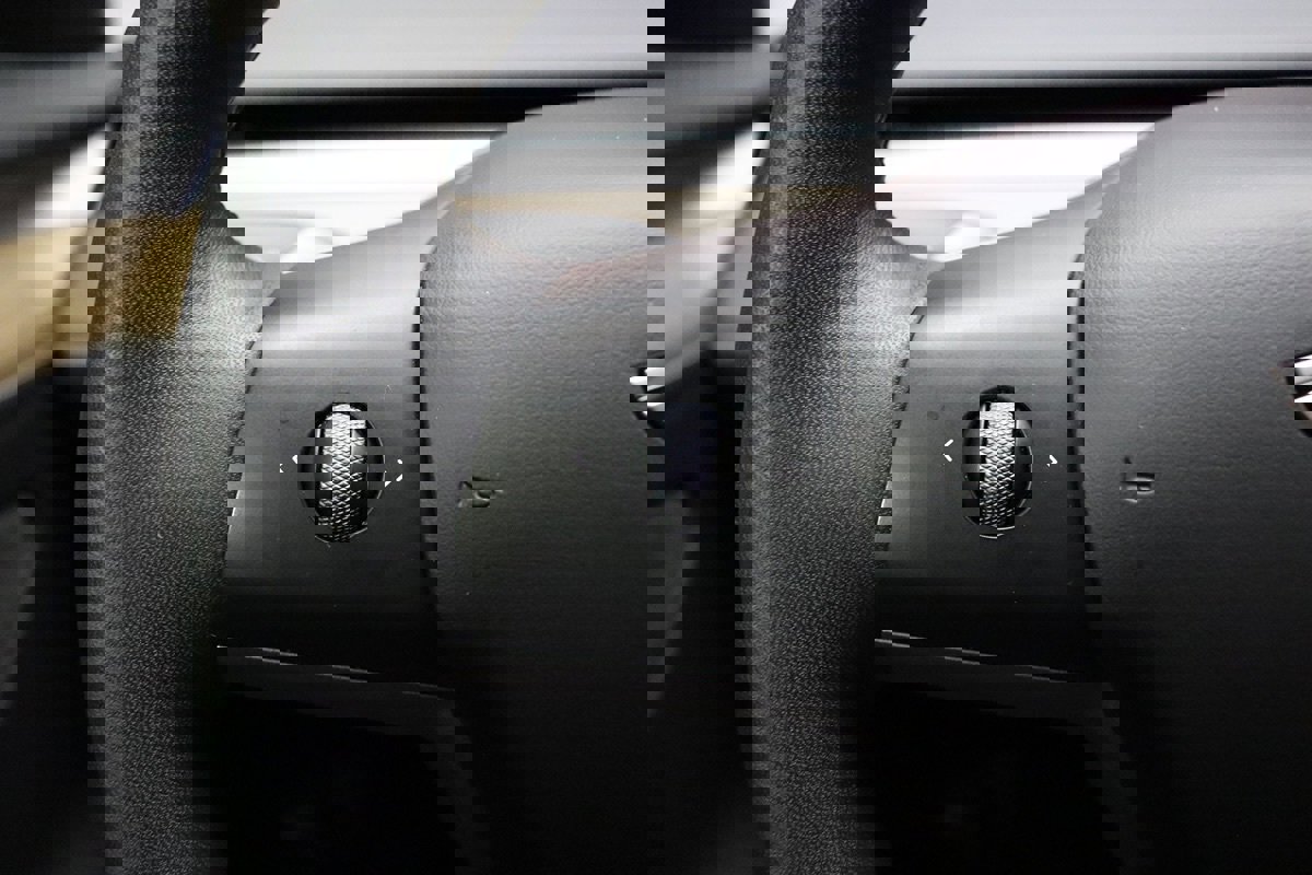 Used 2023 Tesla Model 3 Standard Range image 49
