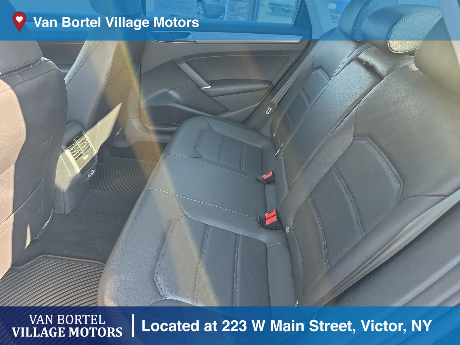 Used 2019 Volkswagen Passat 2.0T Wolfsburg w/ Wheels & Sunroof Package FWD image 24