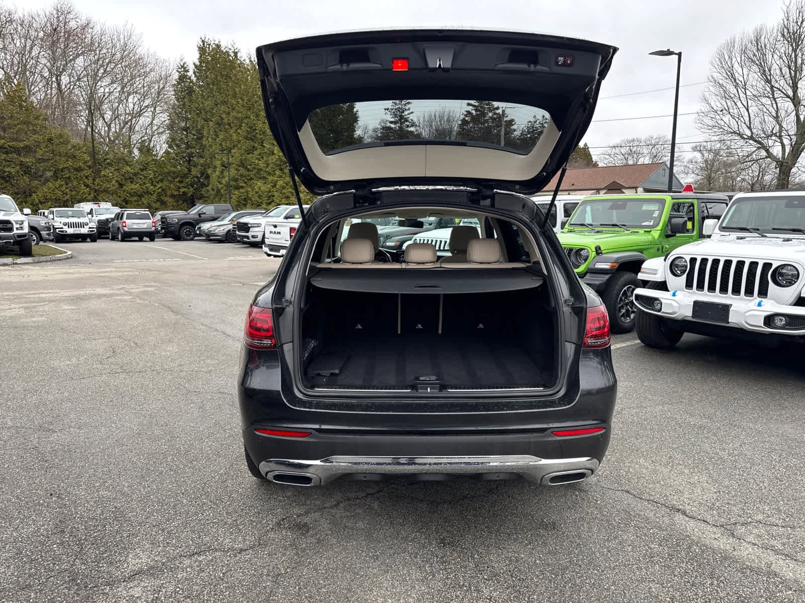 Used 2021 Mercedes-Benz GLC 300 4MATIC image 35