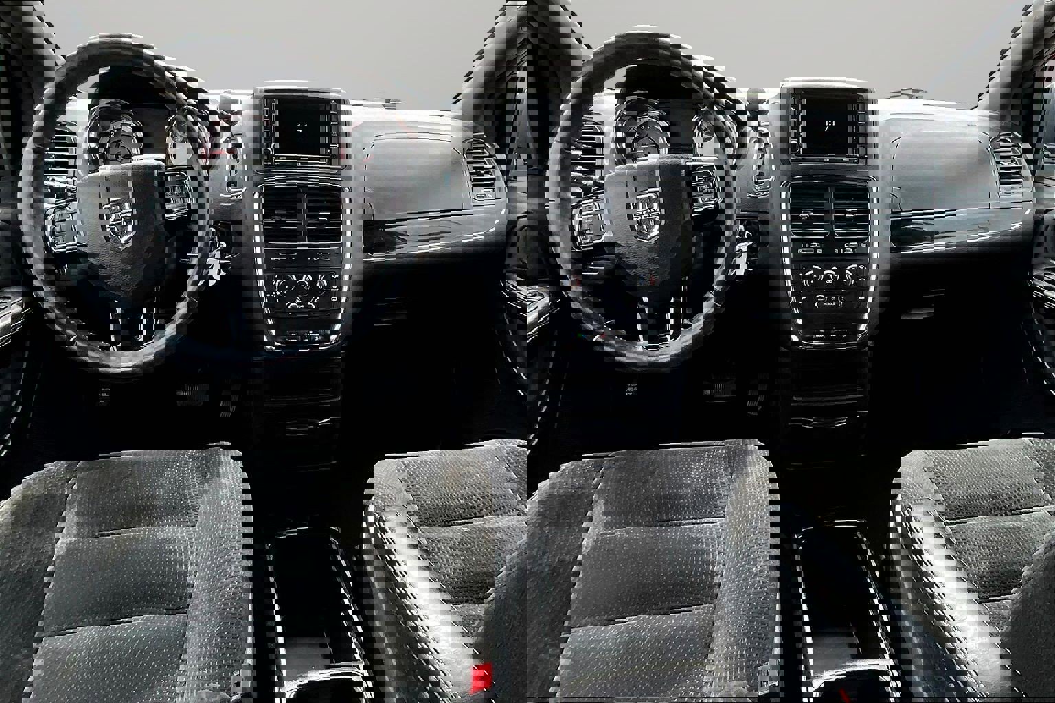 Used 2017 Dodge Grand Caravan SE image 13