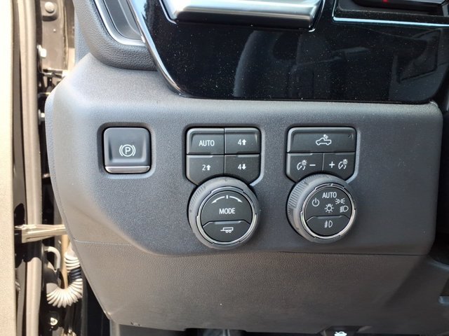 New 2026 Chevrolet Silverado 1500 RST w/ Dark Appearance Package AWD/4WD image 21