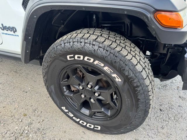 Used 2023 Jeep Wrangler Unlimited w/ Cold Weather Group AWD/4WD image 12