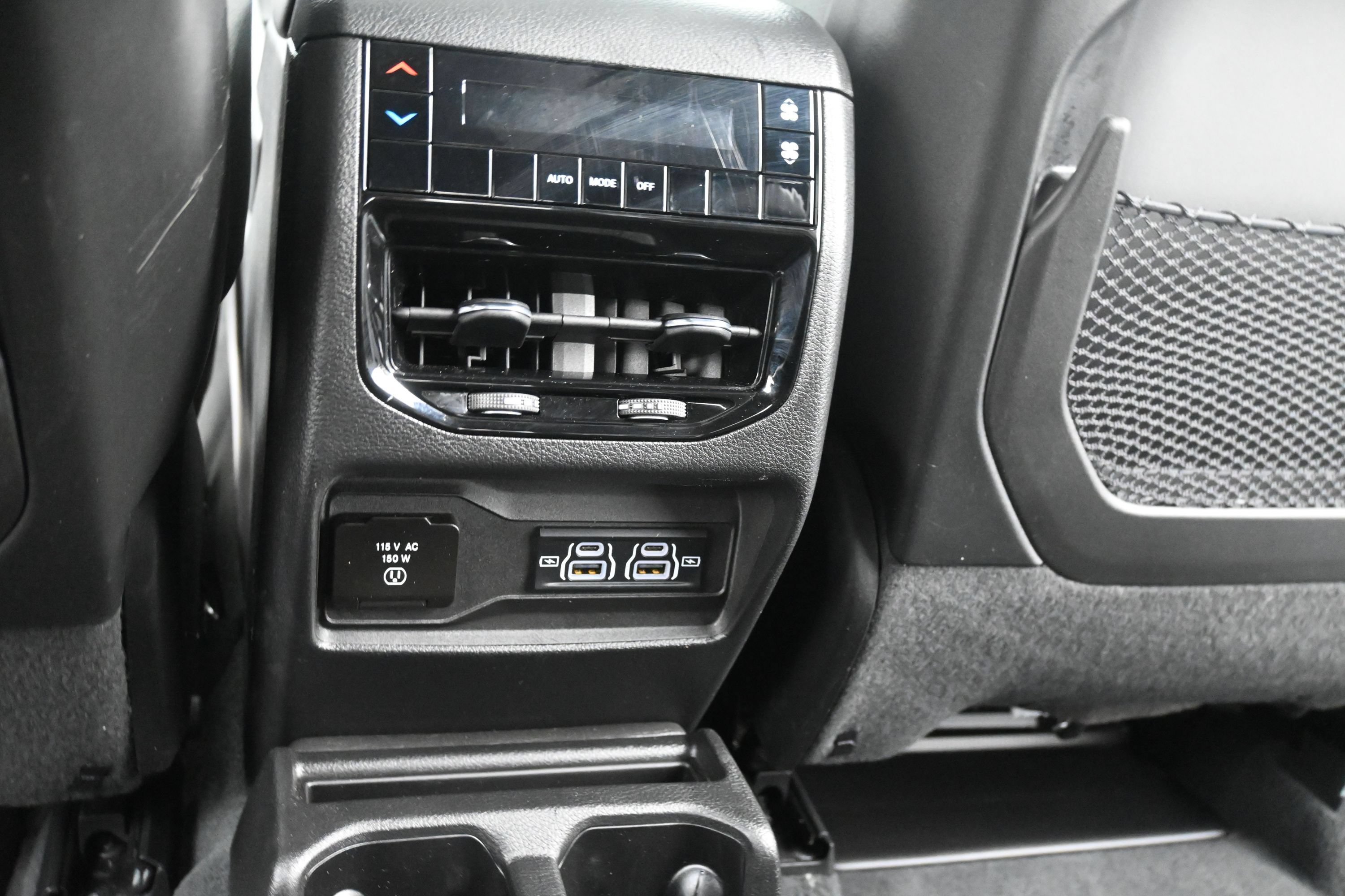 Used 2023 Jeep Grand Cherokee L Laredo AWD/4WD image 38