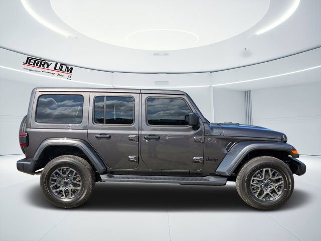 New 2026 Jeep Wrangler Unlimited Sahara AWD/4WD image 2